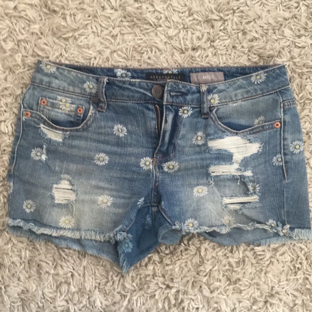 DEMIN RIPPED DAISY PATTERN SHORTS